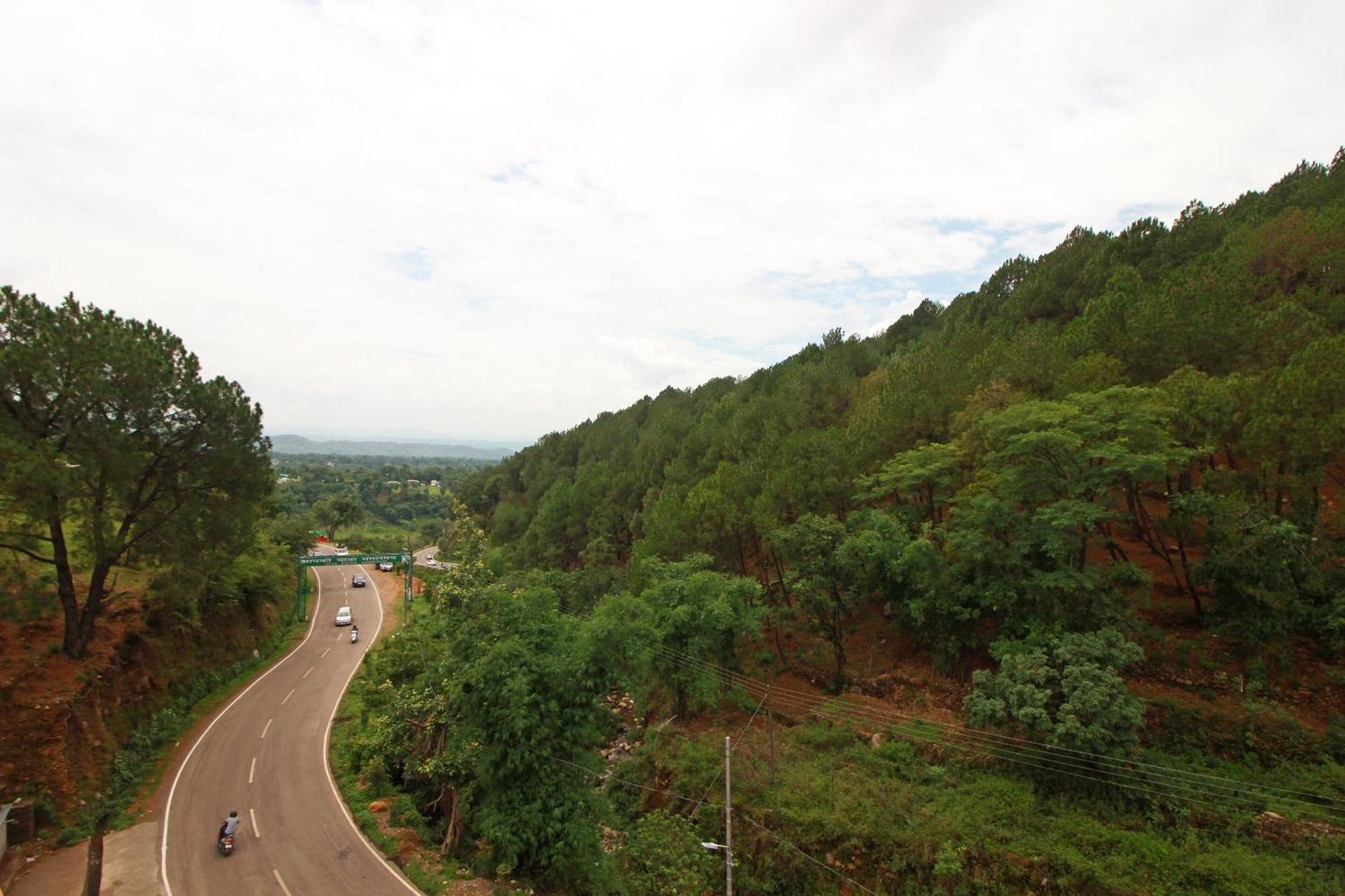 Oyo Hotel Chandni ดารัมซาลา ภายนอก รูปภาพ